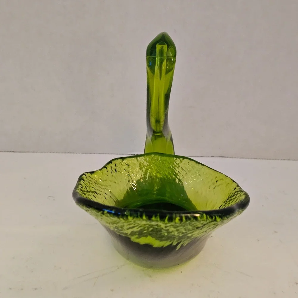 Vintage 1960s Green Style Art Glass Swan Bowl MCM‎ Tiffin-Franciscan  Avacado